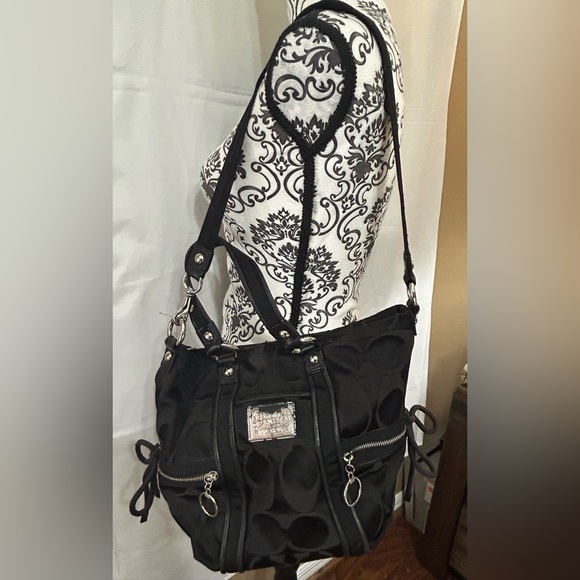 COACH POPPY SIGNATURE LUREX SPORTLIGHT BLACK JACQUARD TOTE SHOULDER BAG - Picture 1 of 10